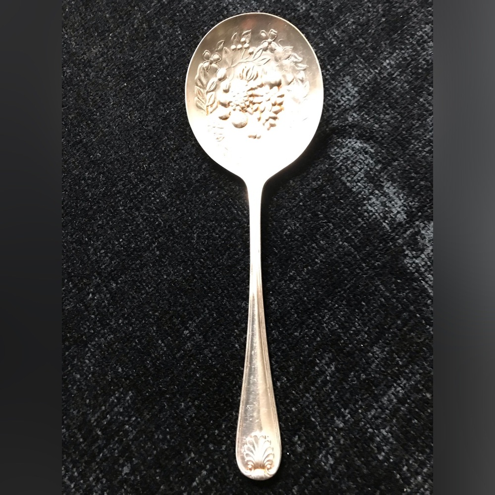 Berry spoon